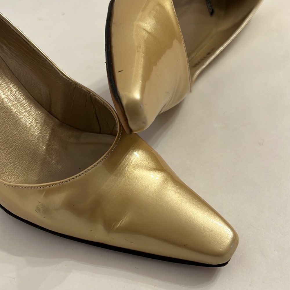 STUART WEITZMAN PATENT LEATHER LIGHT GOLD HEELS SZ 6 B - Picture 9 of 13